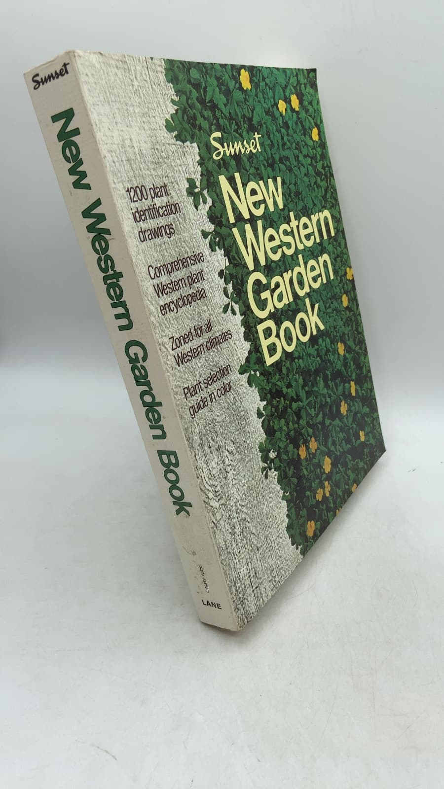 New Western Garden Book by The Editors of Sunset Books and Sunset Magazine - front cover