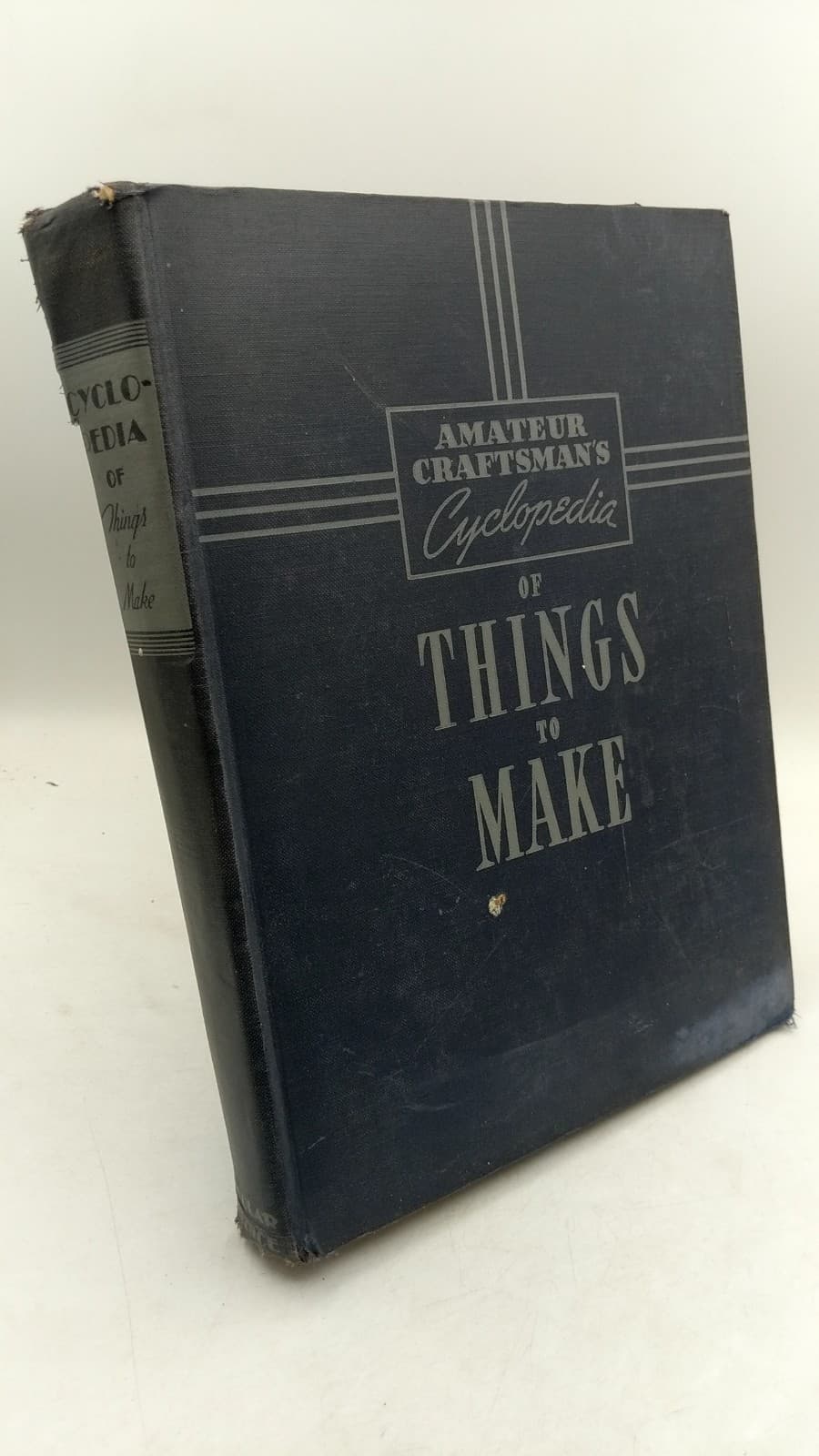 Amateur Craftsman's Cyclopedia of Things to Make by Editorial Staff of Popular Science Monthly - front cover