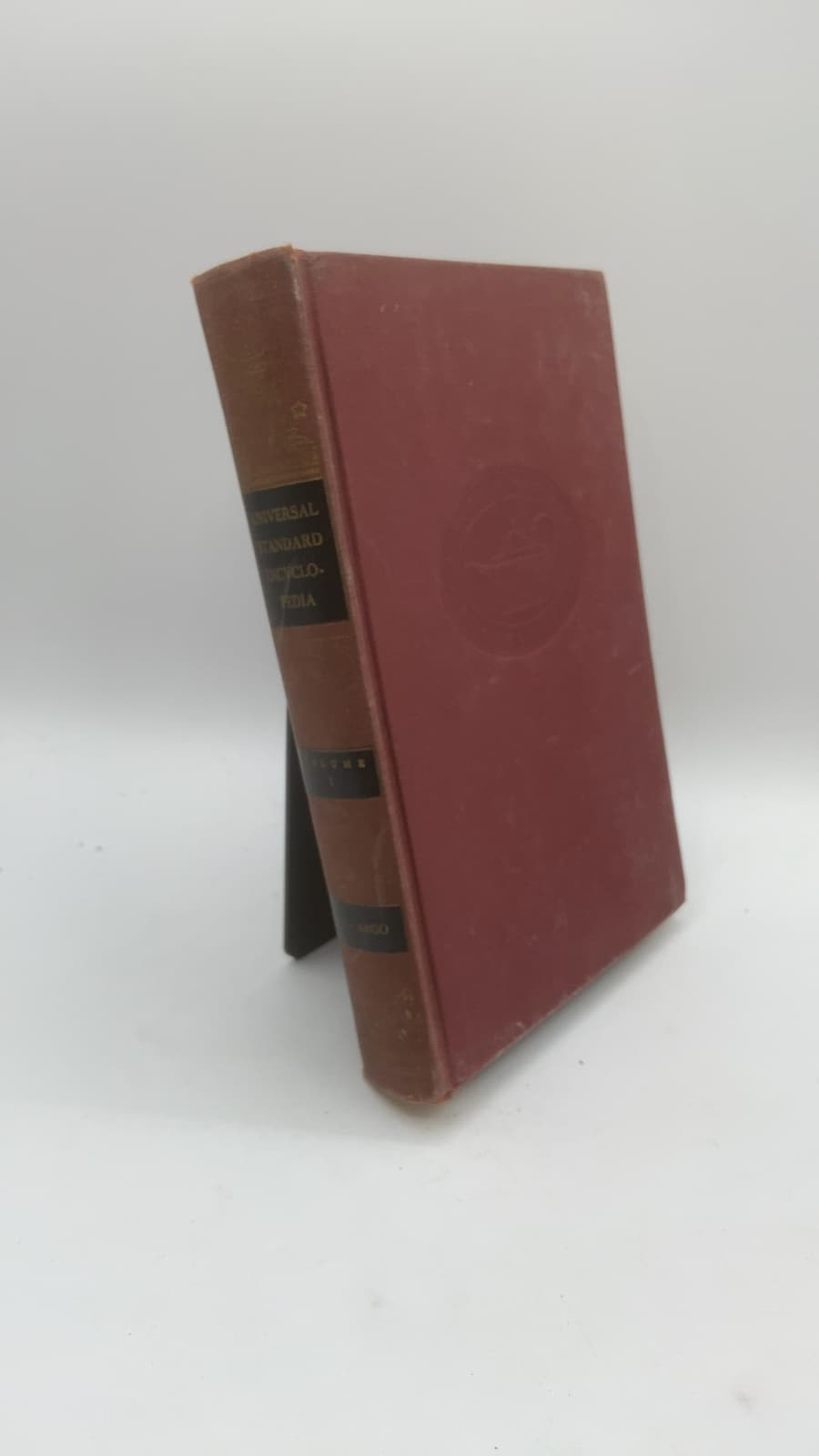 The Universal Standard Encyclopedia, Volume 1: A—Argolis by Joseph Laffan Morse (Editor in Chief) - front cover