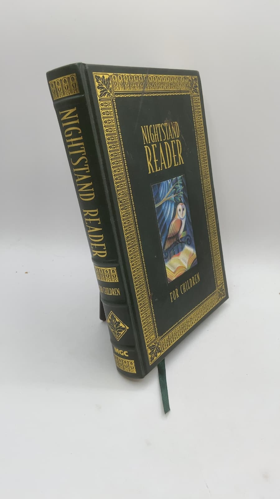 The Nightstand Reader for Children by Mark K. Gilroy (Creator), Christina Honea (Compiler) - front cover