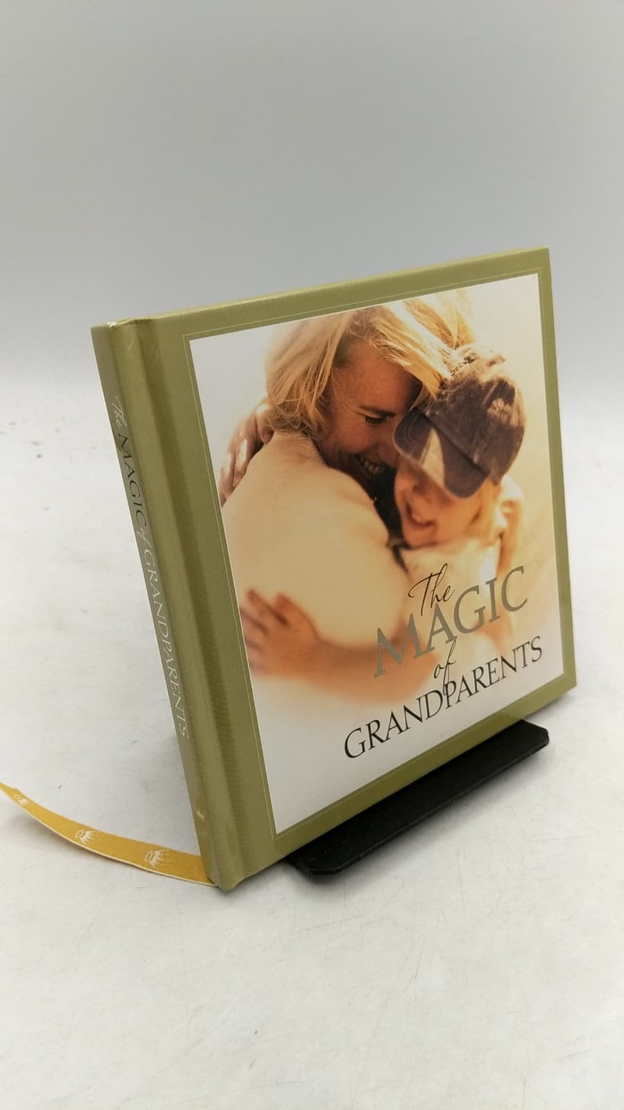 The Magic of Grandparents by Linda Barnes, Lottie Chestnut, Ed Cunningham, and others - front cover