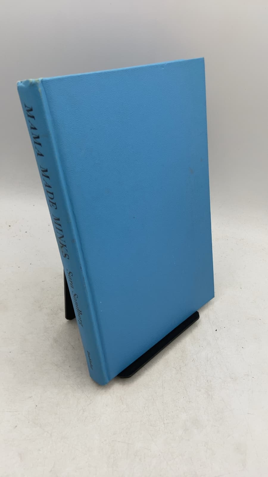 Mama Made Minks by Sara Sandberg - front cover