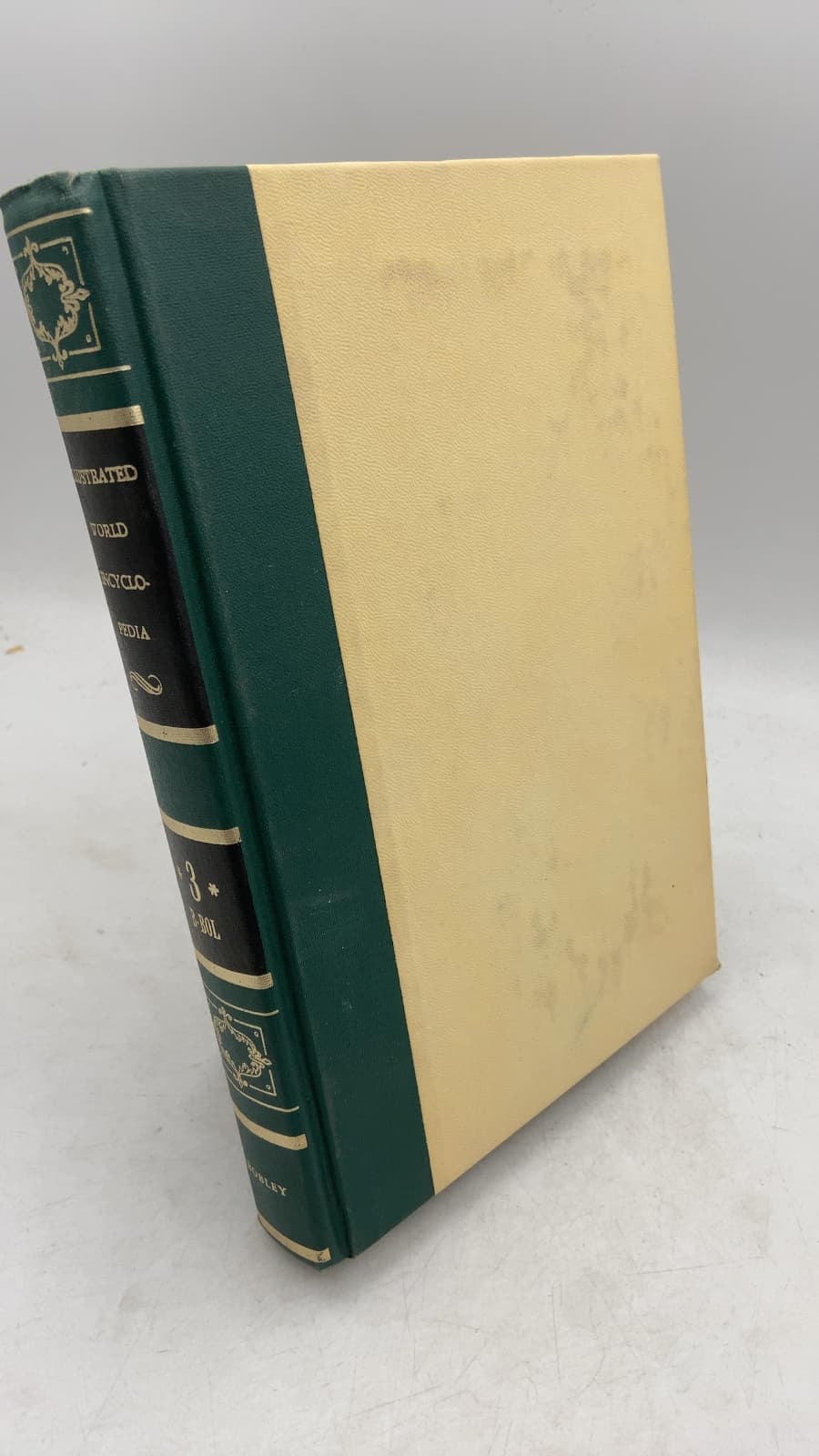 Illustrated World Encyclopedia, Vol. 3 by Albert H. Morehead (Editor) - front cover