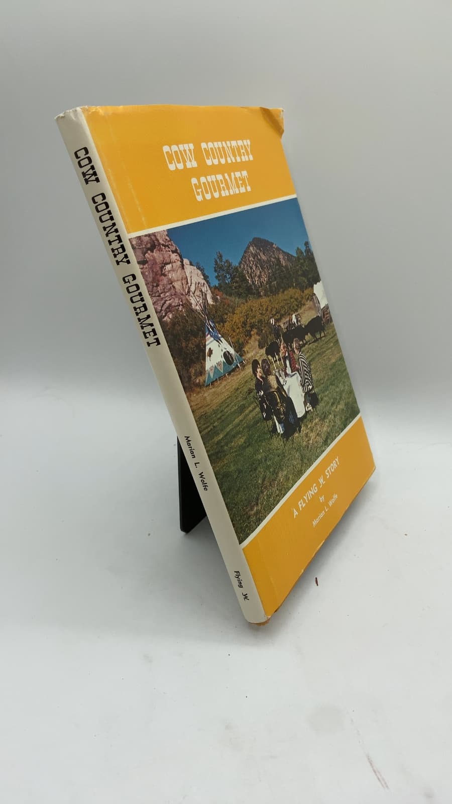 Cow Country Gourmet: A Flying W Story by Marian L. Wolfe - front cover