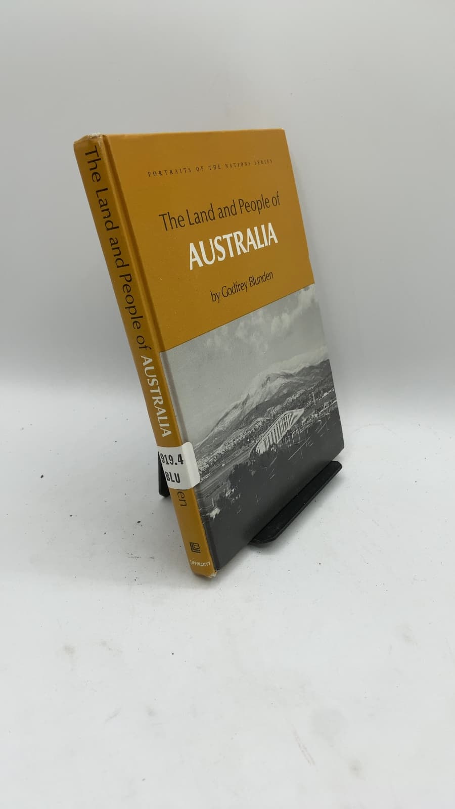 The Land and People of Australia by Godfrey Blunden - front cover