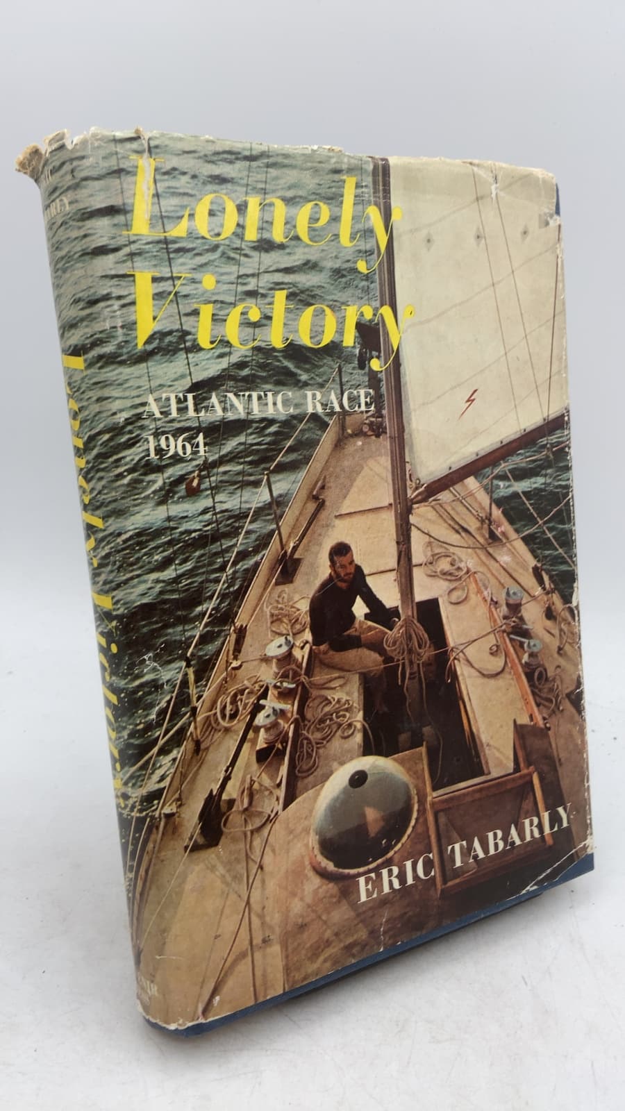 Lonely Victory: Atlantic Race 1964 by Eric Tabarly - front cover