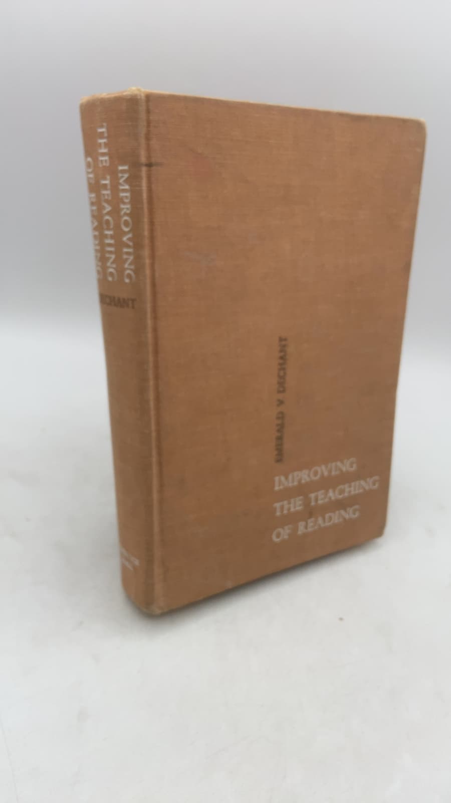 Improving the Teaching of Reading by Emerald V. Dechant - front cover