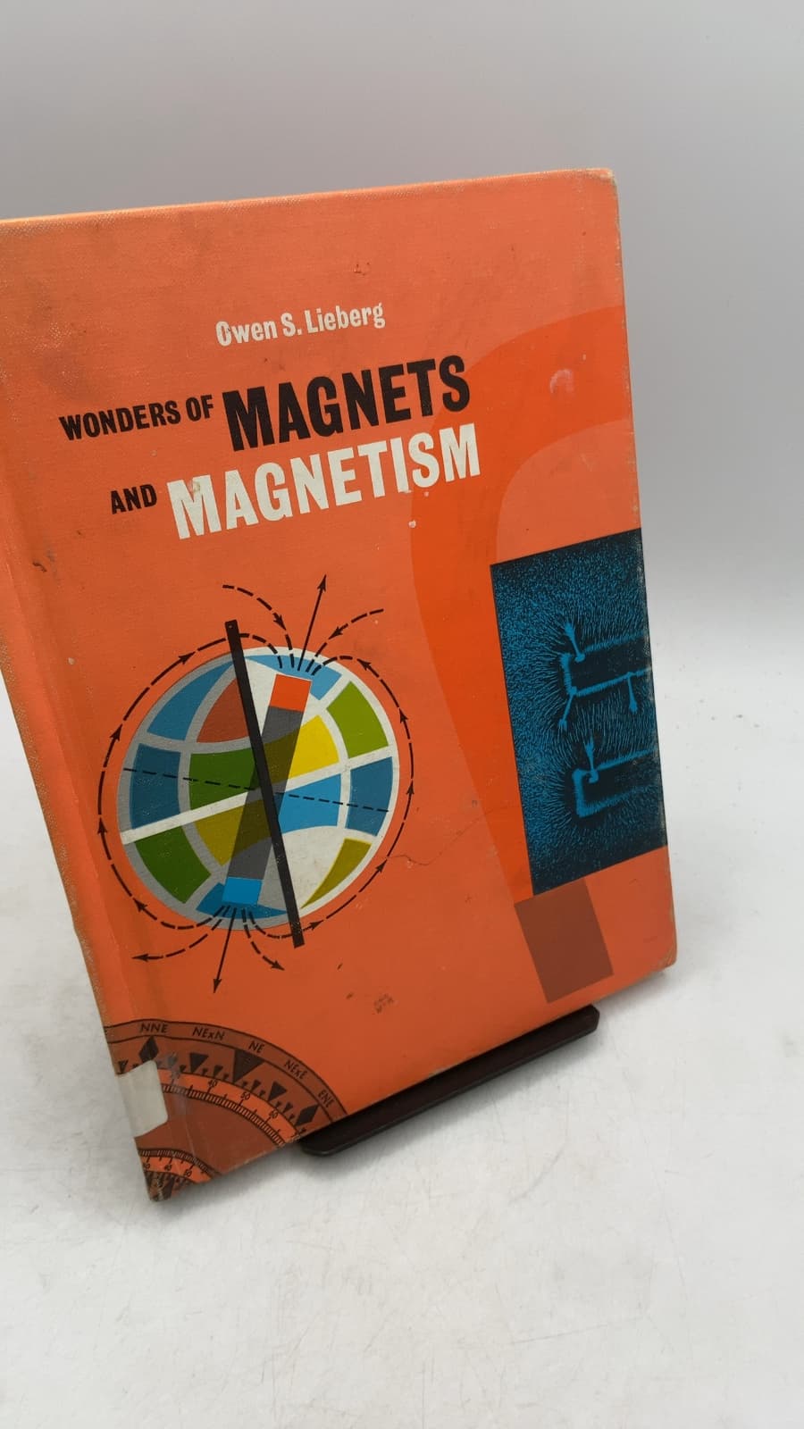 Wonders of Magnets and Magnetism by Owen S. Lieberg - front cover