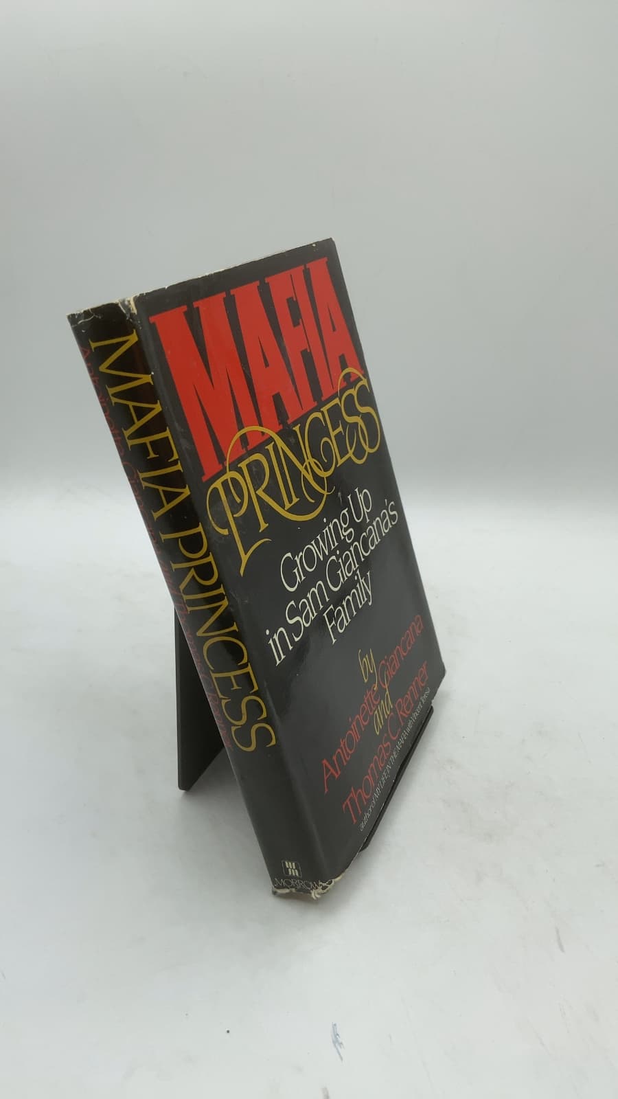 Mafia Princess: Growing Up in Sam Giancana's Family by Antoinette Giancana and Thomas C. Renner - front cover