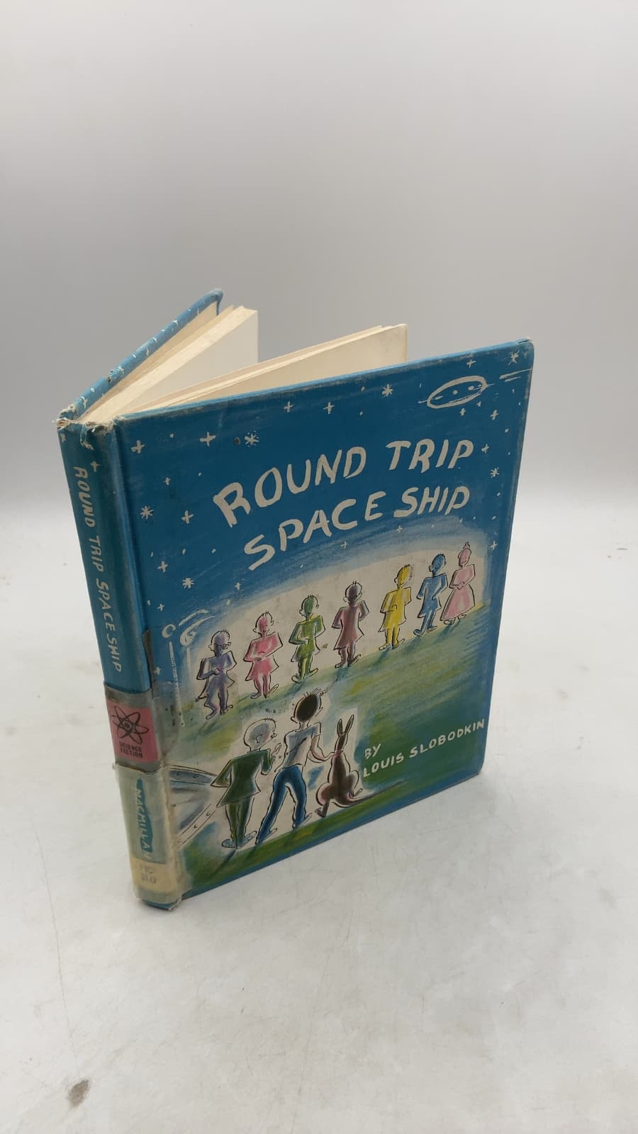 Round Trip Space Ship by Louis Slobodkin - front cover