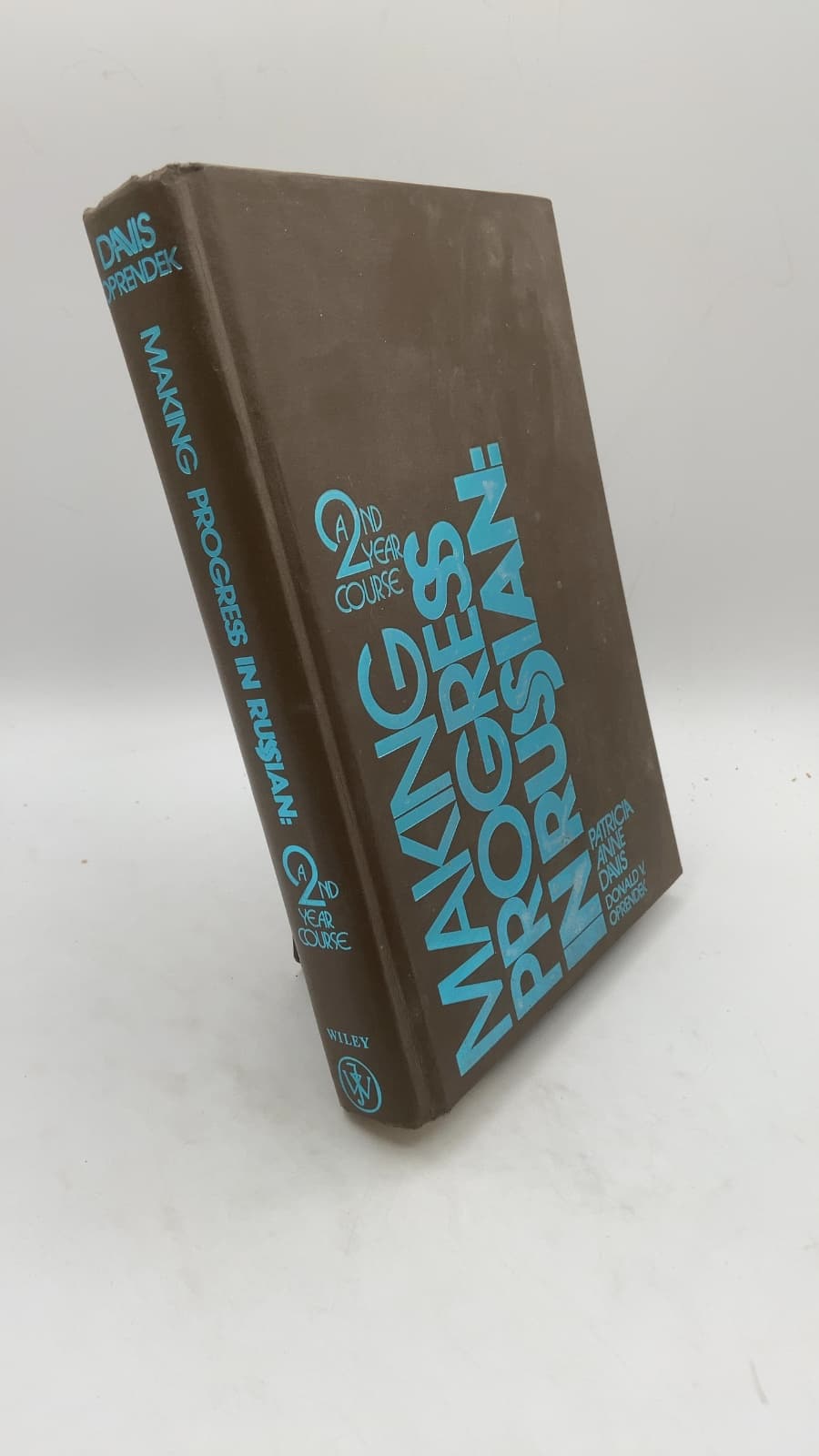 Making Progress in Russian: A Second Year Course