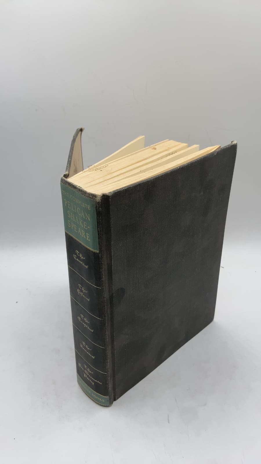 William Shakespeare: The Complete Works by William Shakespeare - front cover