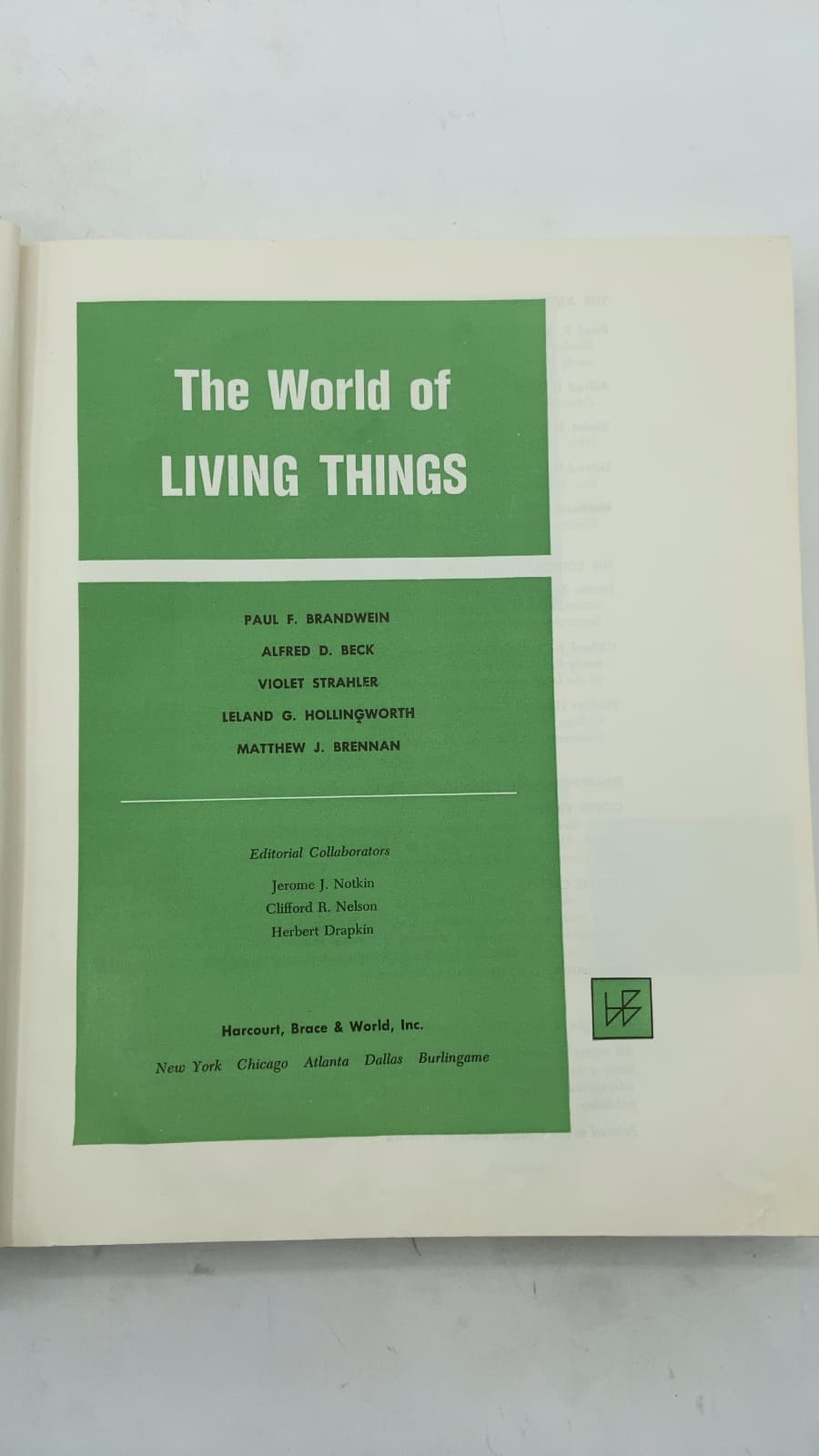The World of Living Things by Paul F. Brandwein, Alfred D. Beck, Violet Strahler, Leland G. Hollingsworth, Matthew J. Brennan - title page
