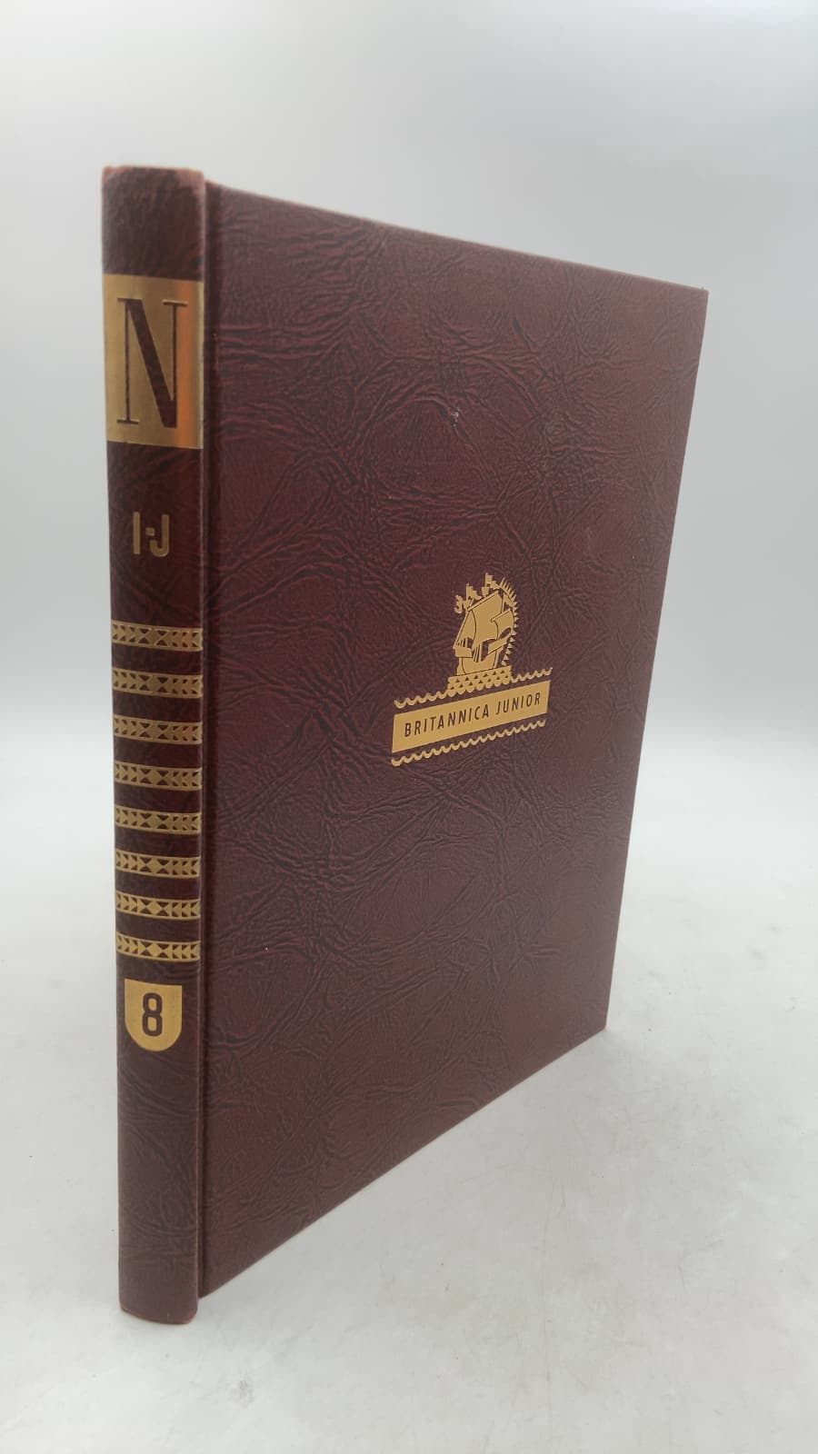 Britannica Junior: The Boys' and Girls' Encyclopaedia (Volume VIII, I-J) by Editors of the Encyclopaedia Britannica - front cover