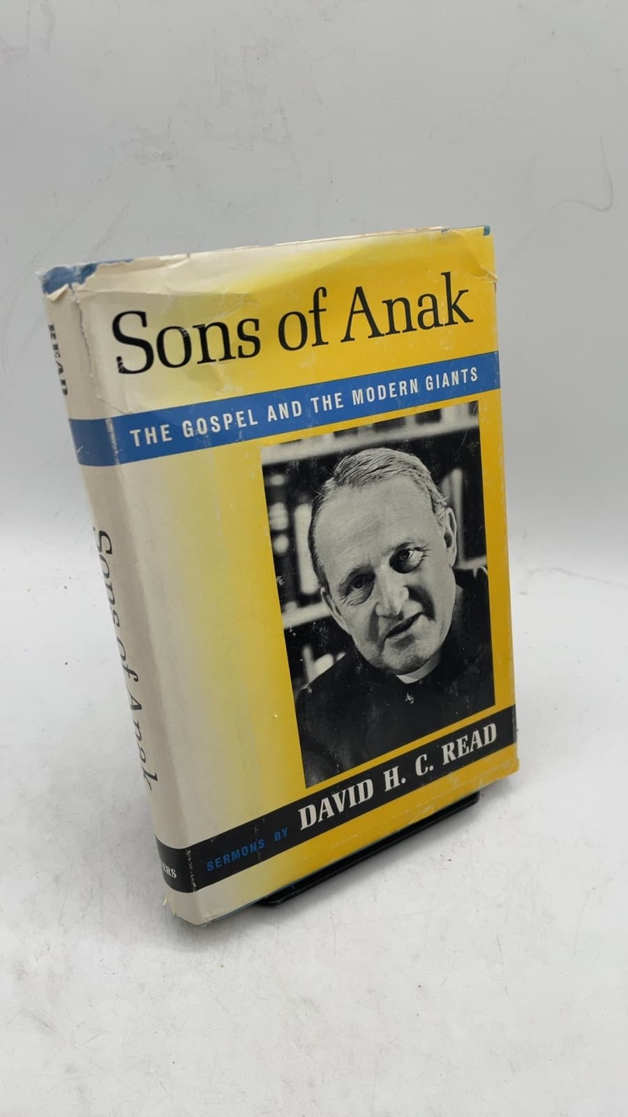 Sons of Anak: The Gospel and the Modern Giants by David H. C. Read - front cover