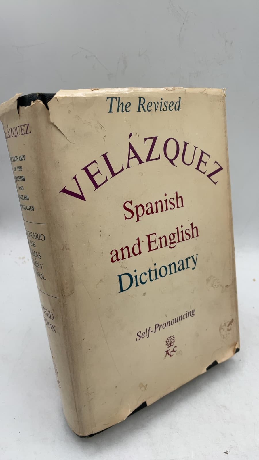 The Revised Velázquez Spanish and English Dictionary by Mariano Velázquez de la Cadena, with Edward Gray and Juan L. Iribas - front cover