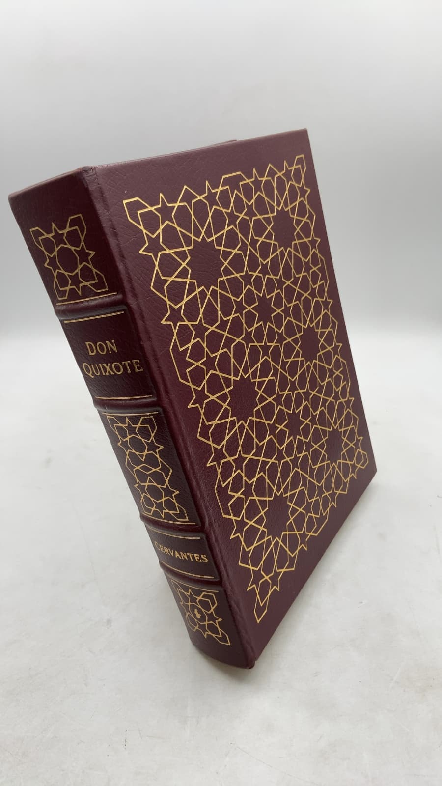 Don Quixote: The Ingenious Gentleman of La Mancha by Miguel de Cervantes Saavedra - front cover