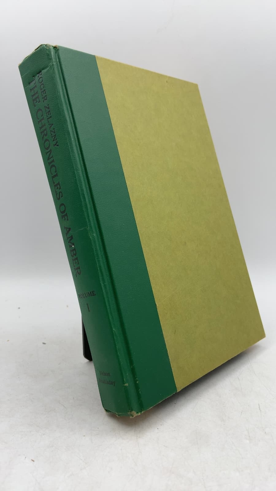 The Chronicles of Amber, Volume I by Roger Zelazny - front cover