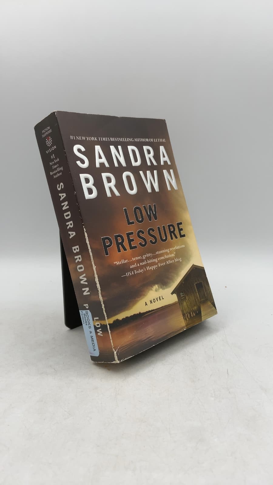 Low Pressure by Sandra Brown - front cover