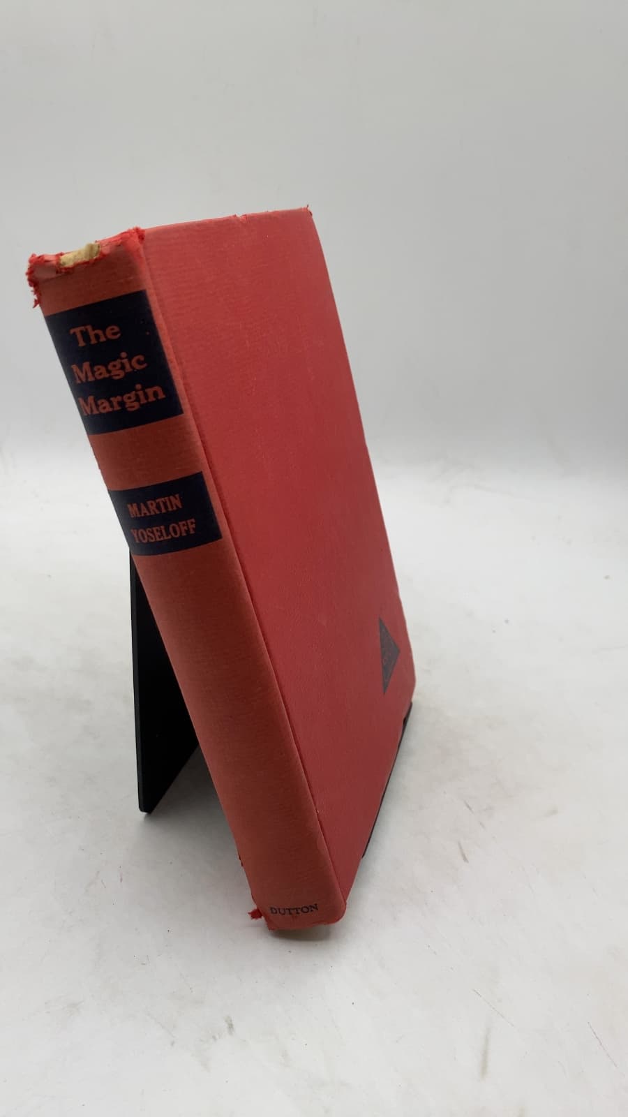 The Magic Margin by Martin Yoseloff - front cover
