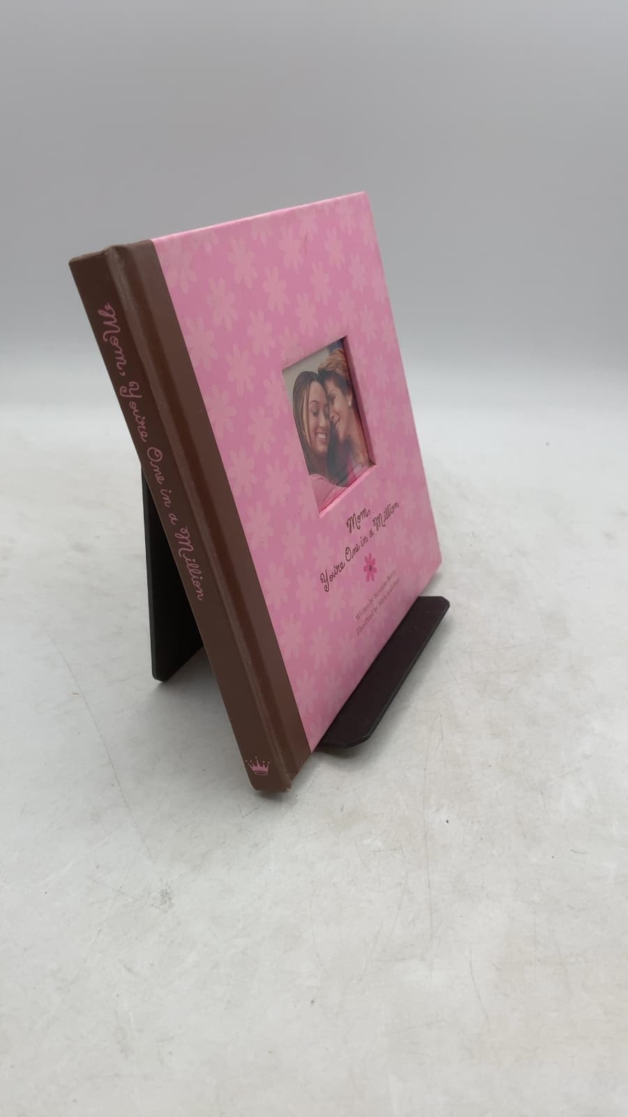 Mom, You're One in a Million by Suzanne Berry - front cover