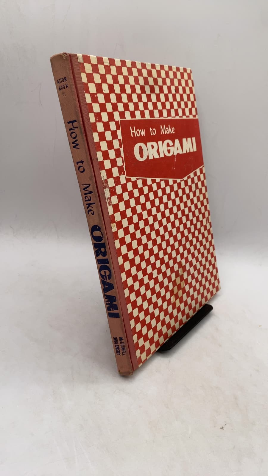 How to Make Origami: The Japanese Art of Paper Folding by Isao Honda - front cover