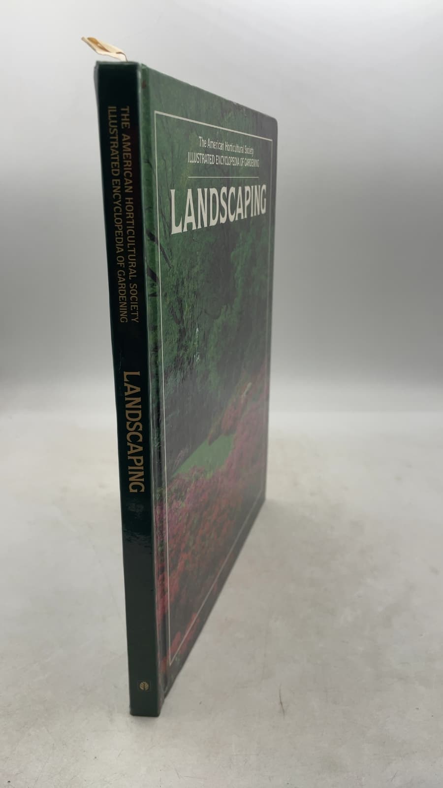 Landscaping (The American Horticultural Society Illustrated Encyclopedia of Gardening) - front cover