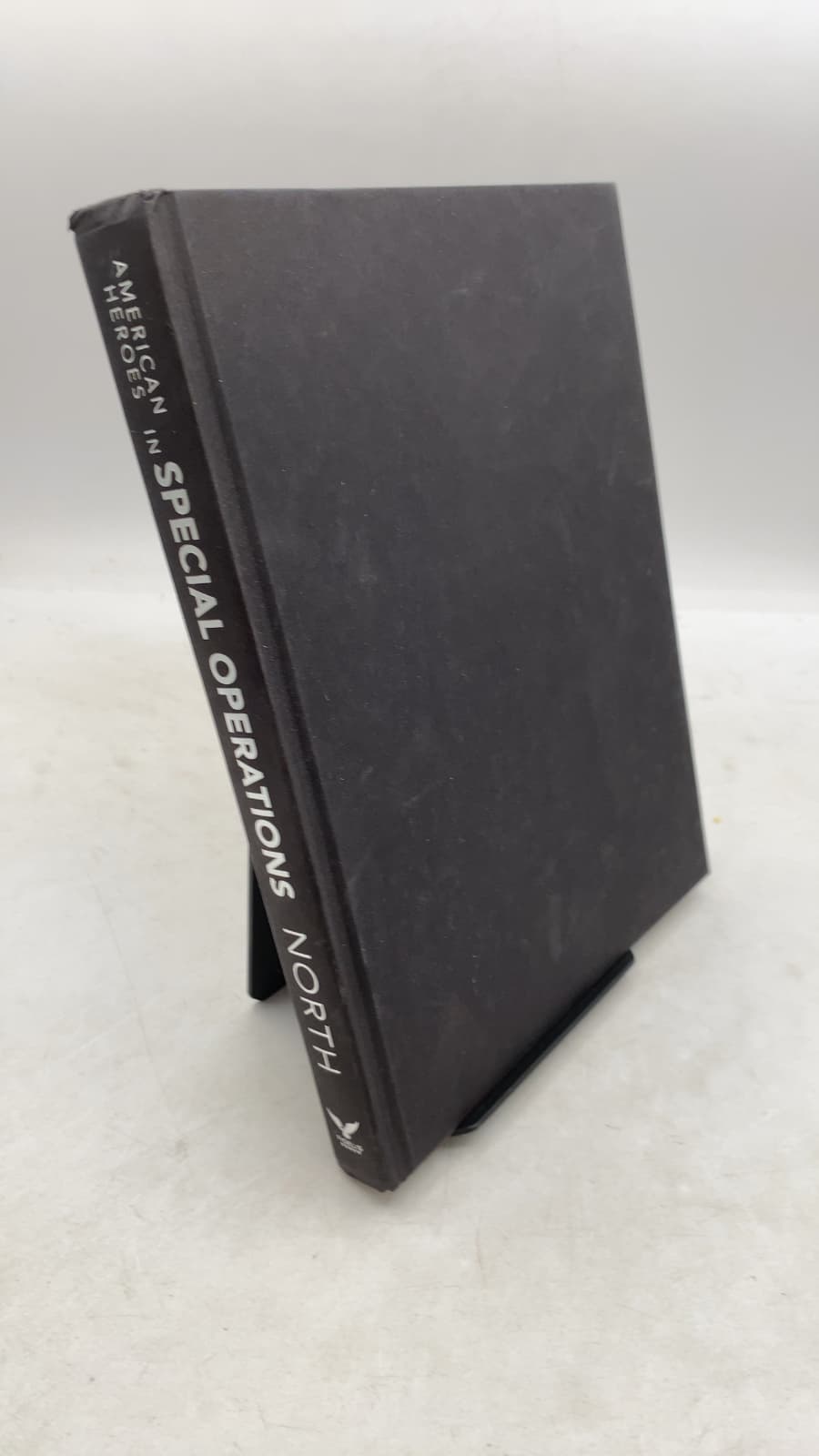 American Heroes in Special Operations by Oliver North - front cover