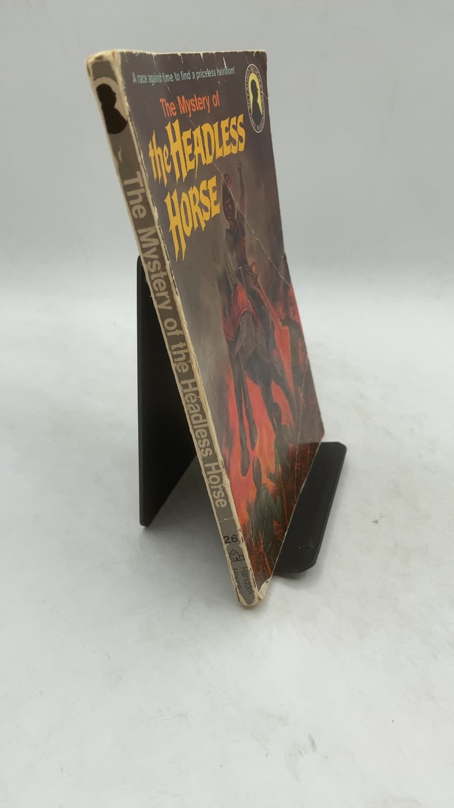 The Mystery of the Headless Horse by William Arden - front cover