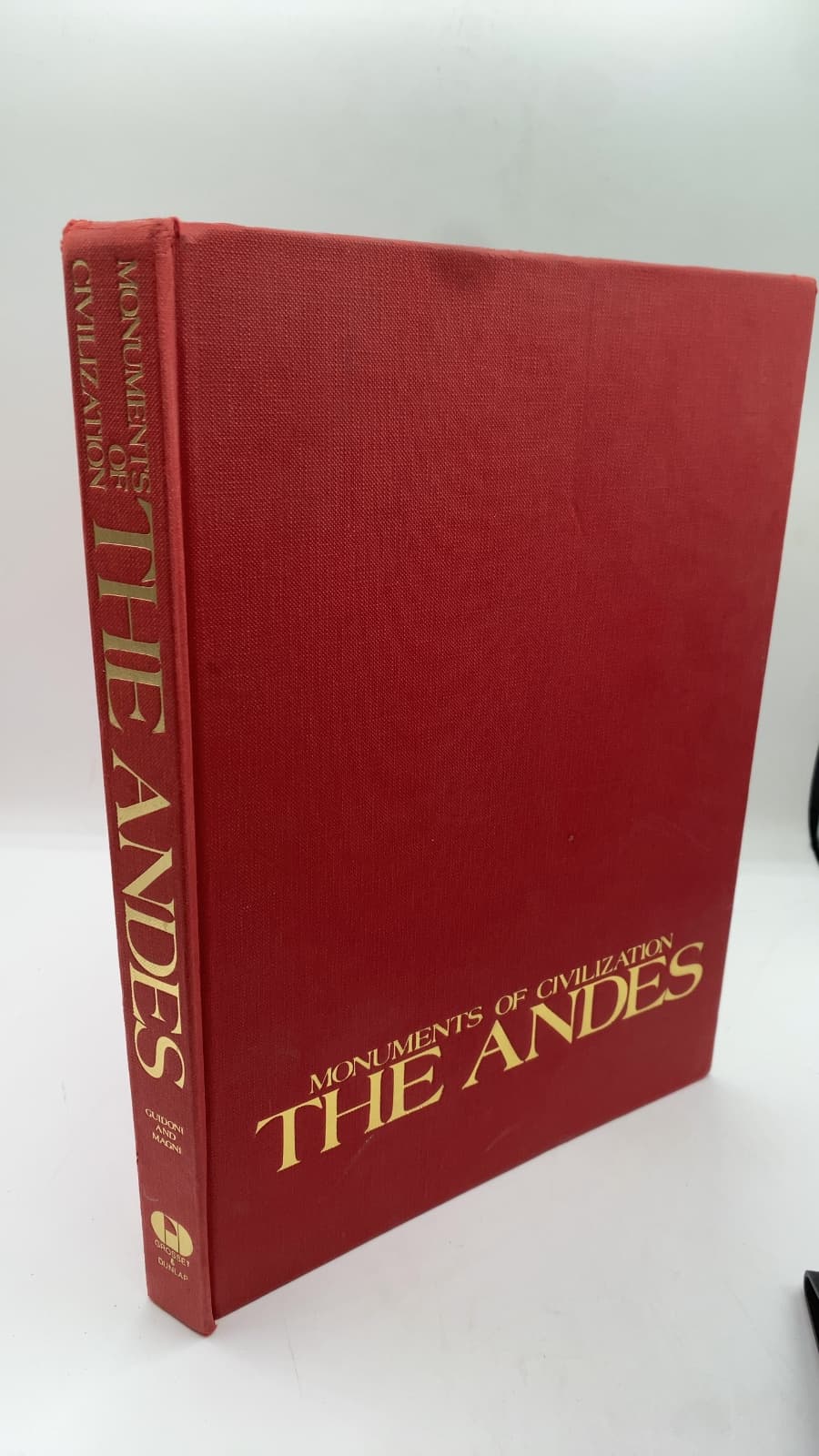 Monuments of Civilization: The Andes by Enrico Guidoni and Roberto Magni - front cover
