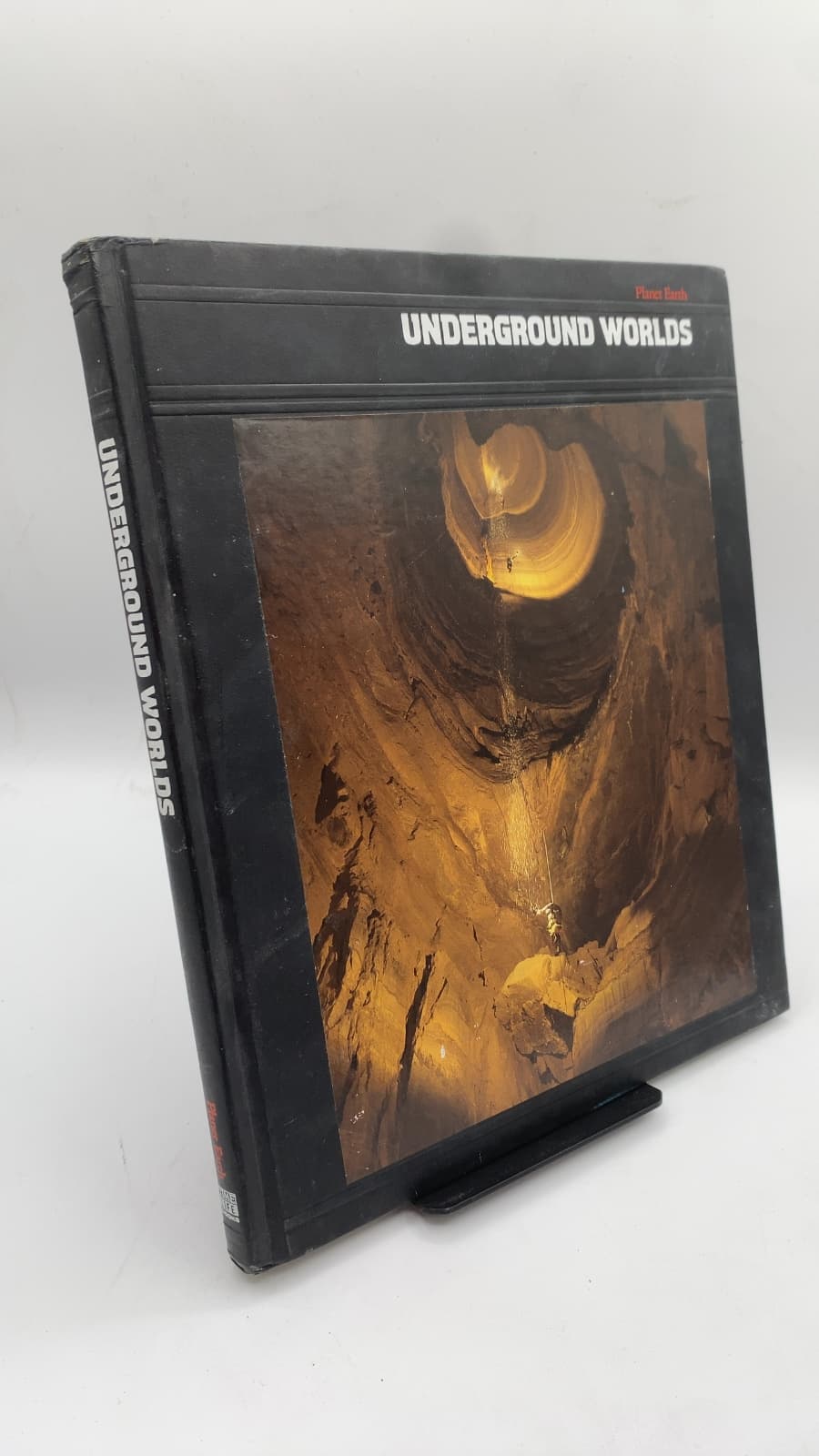 Underground Worlds by Donald Dale Jackson and The Editors of Time-Life Books - front cover