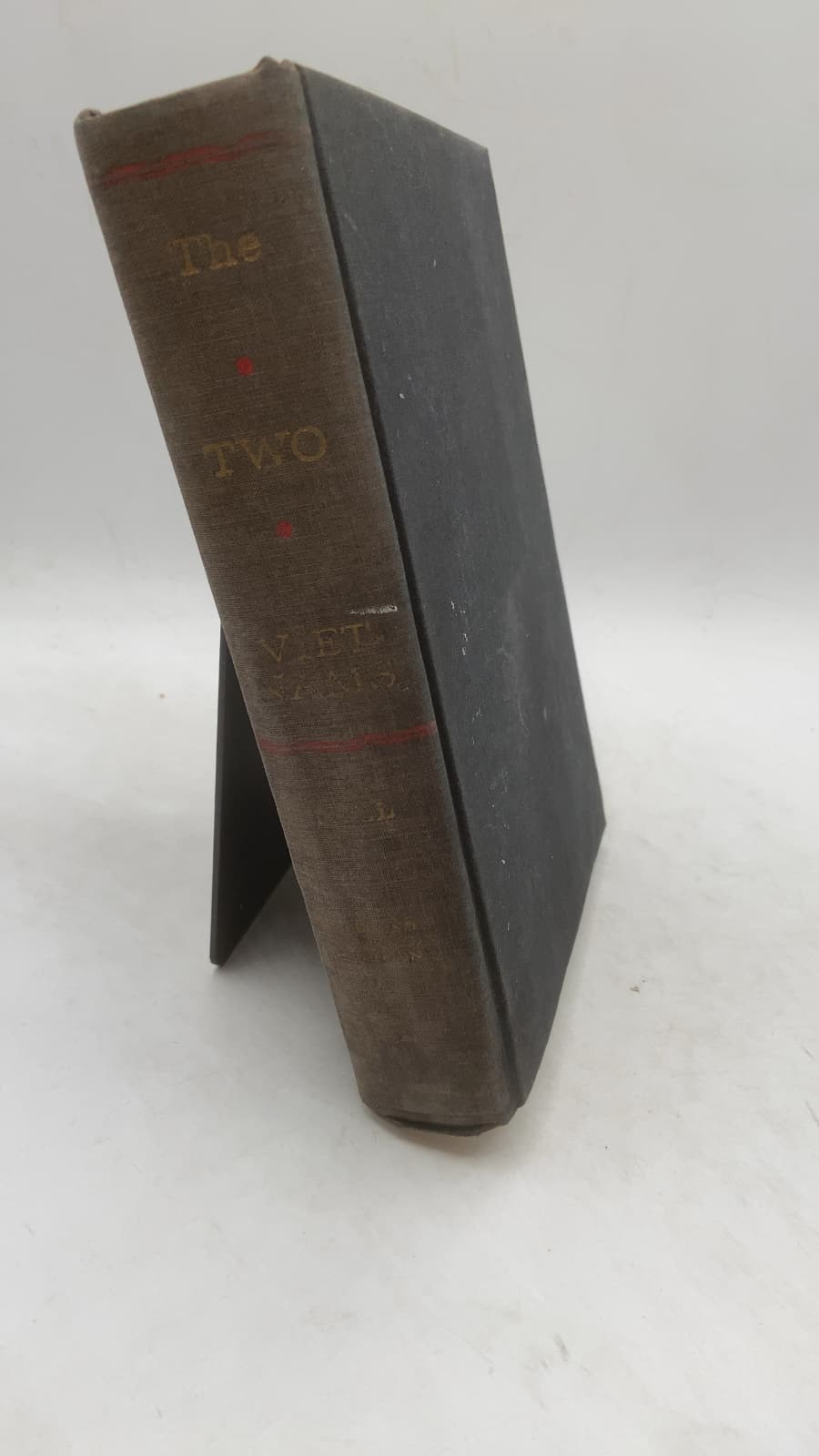 The Two Viet-Nams: A Political and Military Analysis by Bernard B. Fall - front cover
