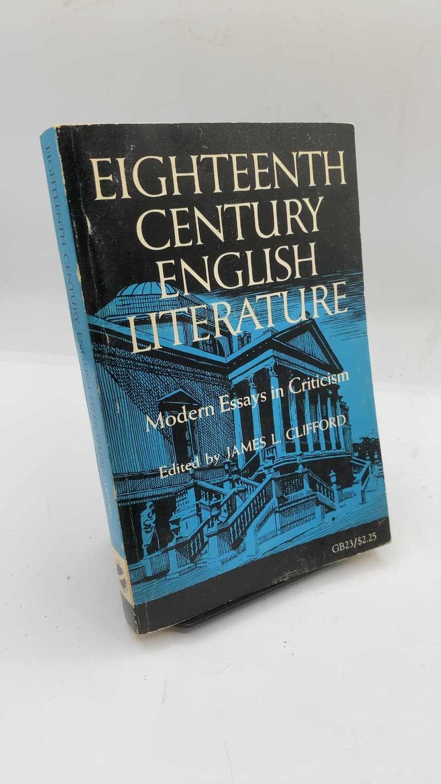 Eighteenth-Century English Literature: Modern Essays in Criticism by Edited by James L. Clifford - front cover