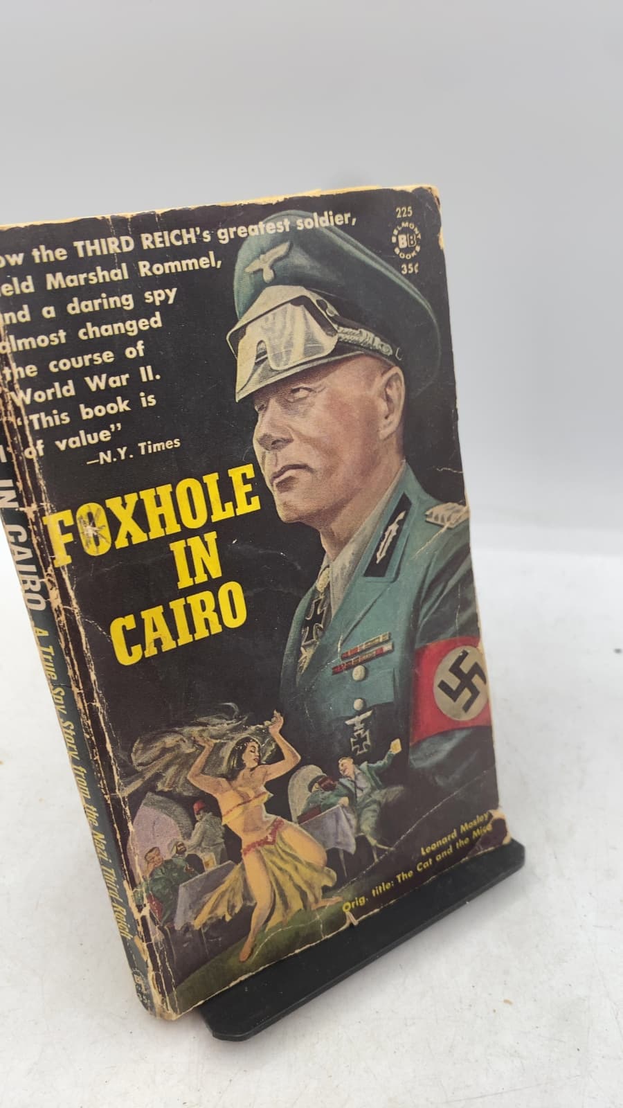 Foxhole IN Cairo by Leonard Mosley - front cover