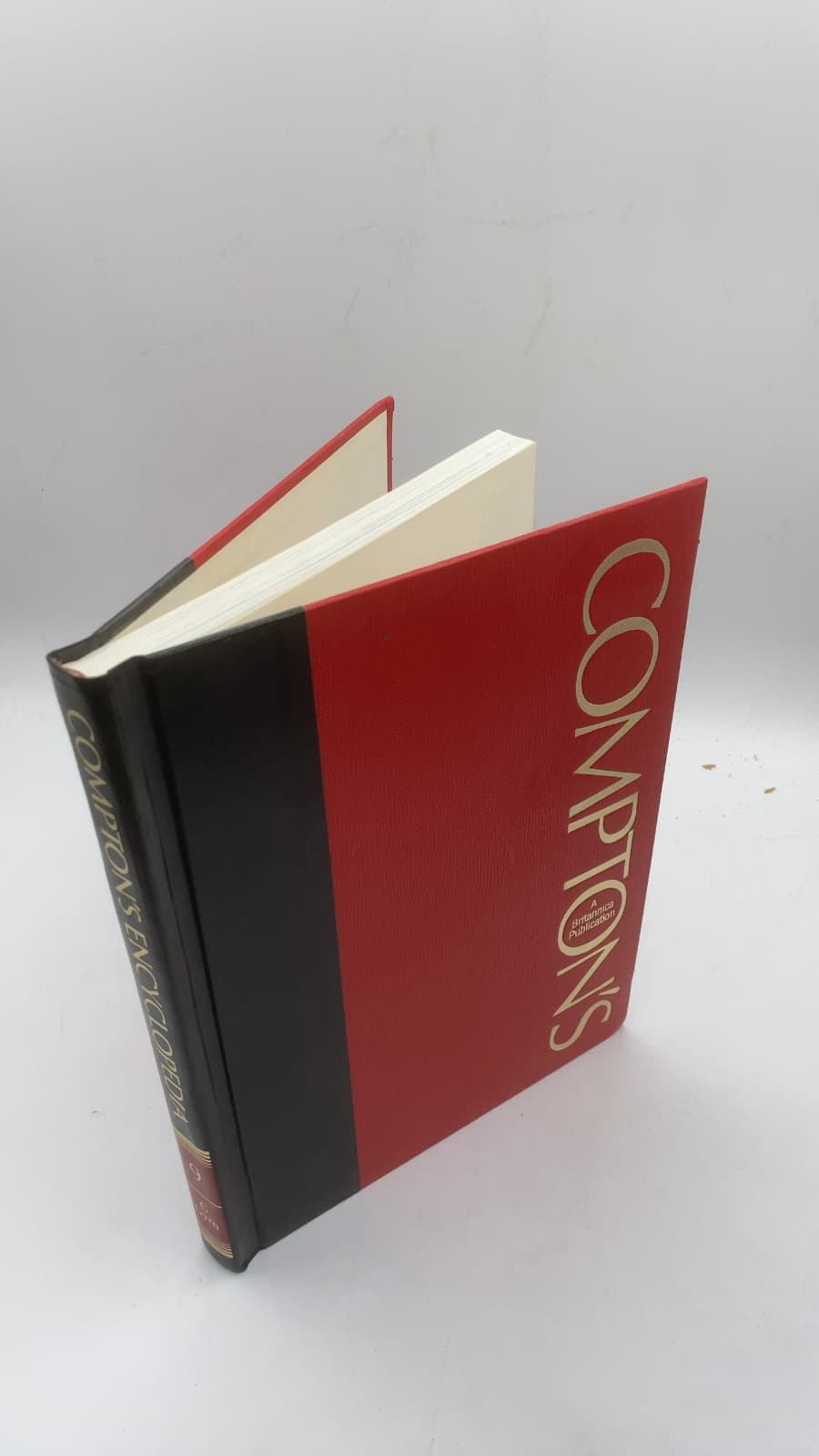 Compton's Encyclopedia and Fact-Index, Volume 9: G-Gyro - front cover