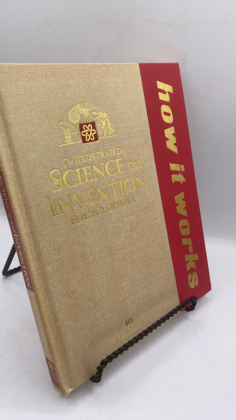 The Illustrated Science and Invention Encyclopedia: How It Works - front cover
