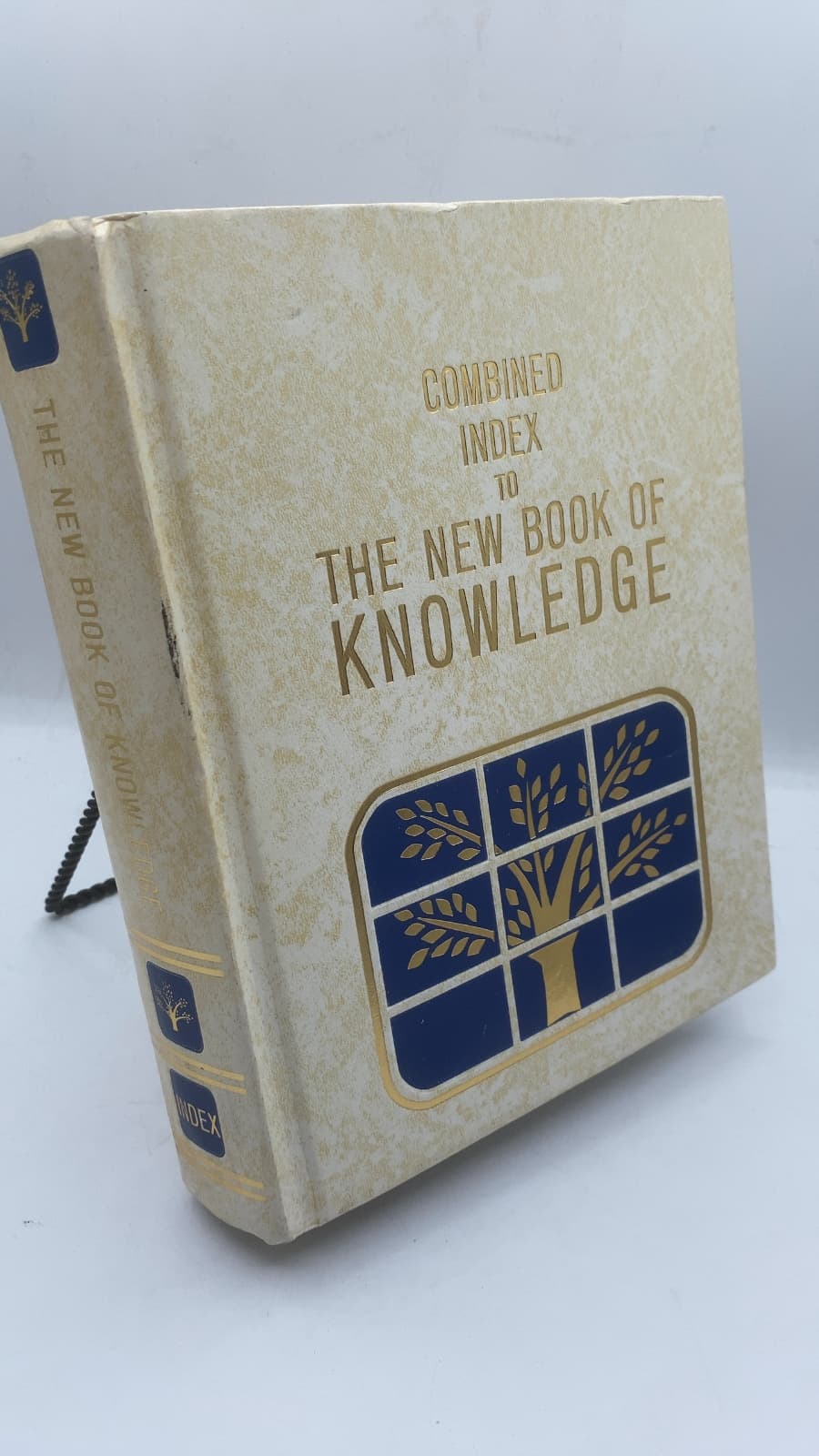 Combined Index to The New Book of Knowledge - front cover