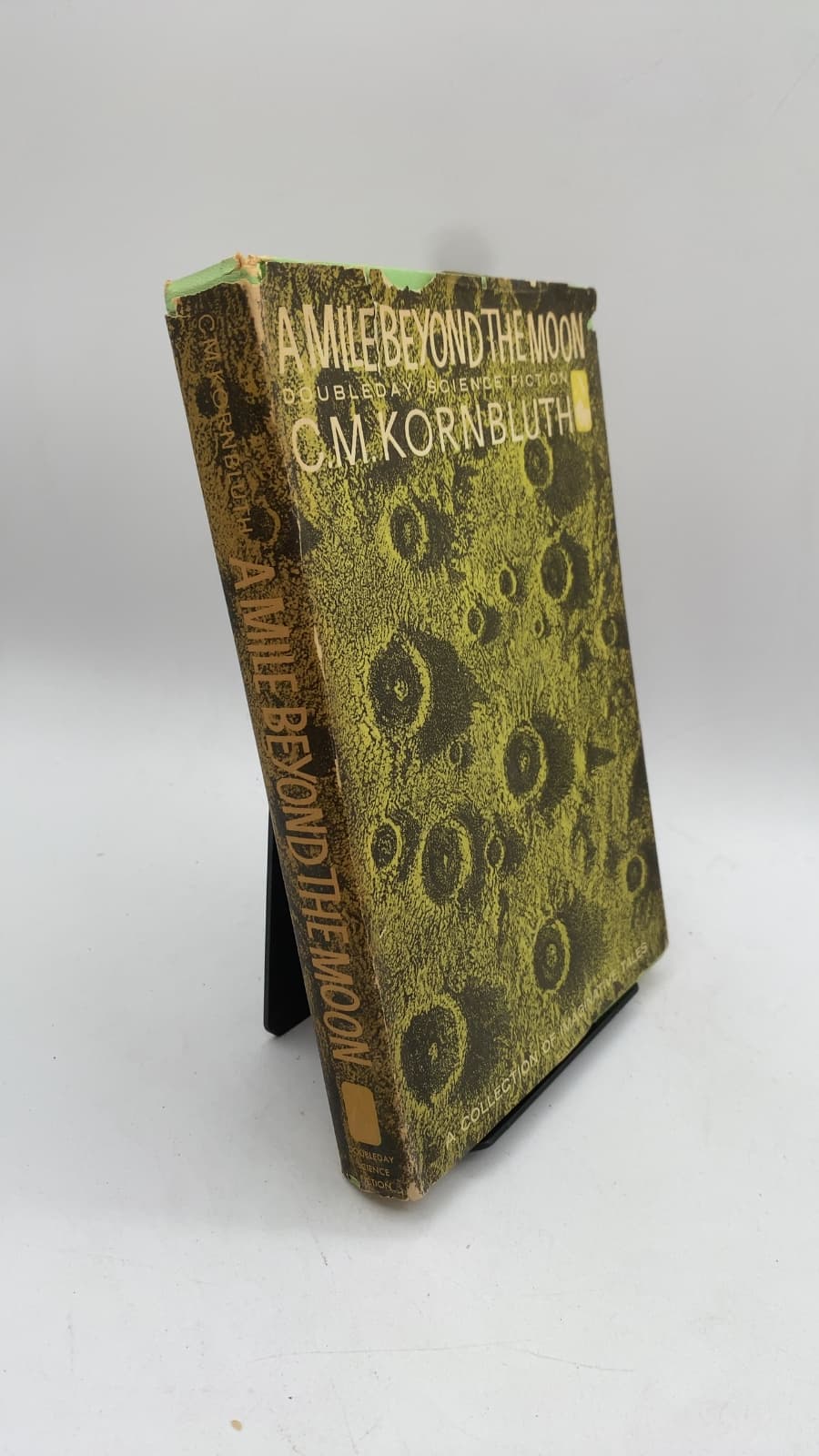 A Mile Beyond the Moon by C. M. Kornbluth - front cover