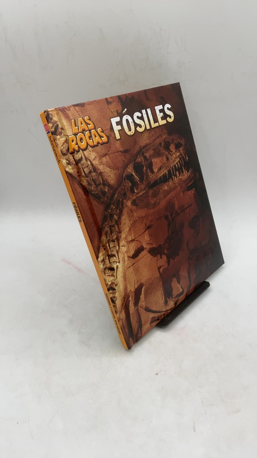 Las Rocas Fósiles by Richard y Louise Spilsbury - front cover