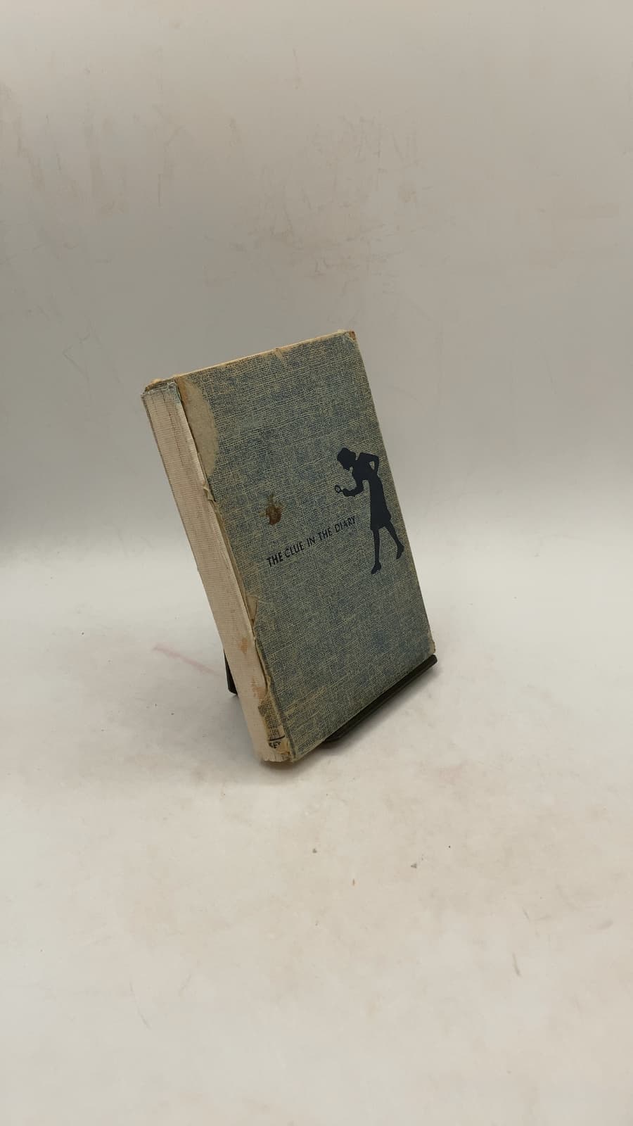 The Clue in the Diary by Carolyn Keene - front cover
