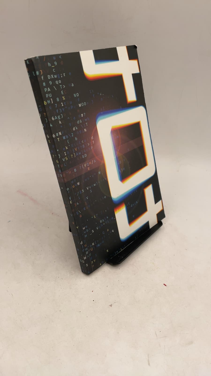 404 by Dr Gareth Moore - front cover