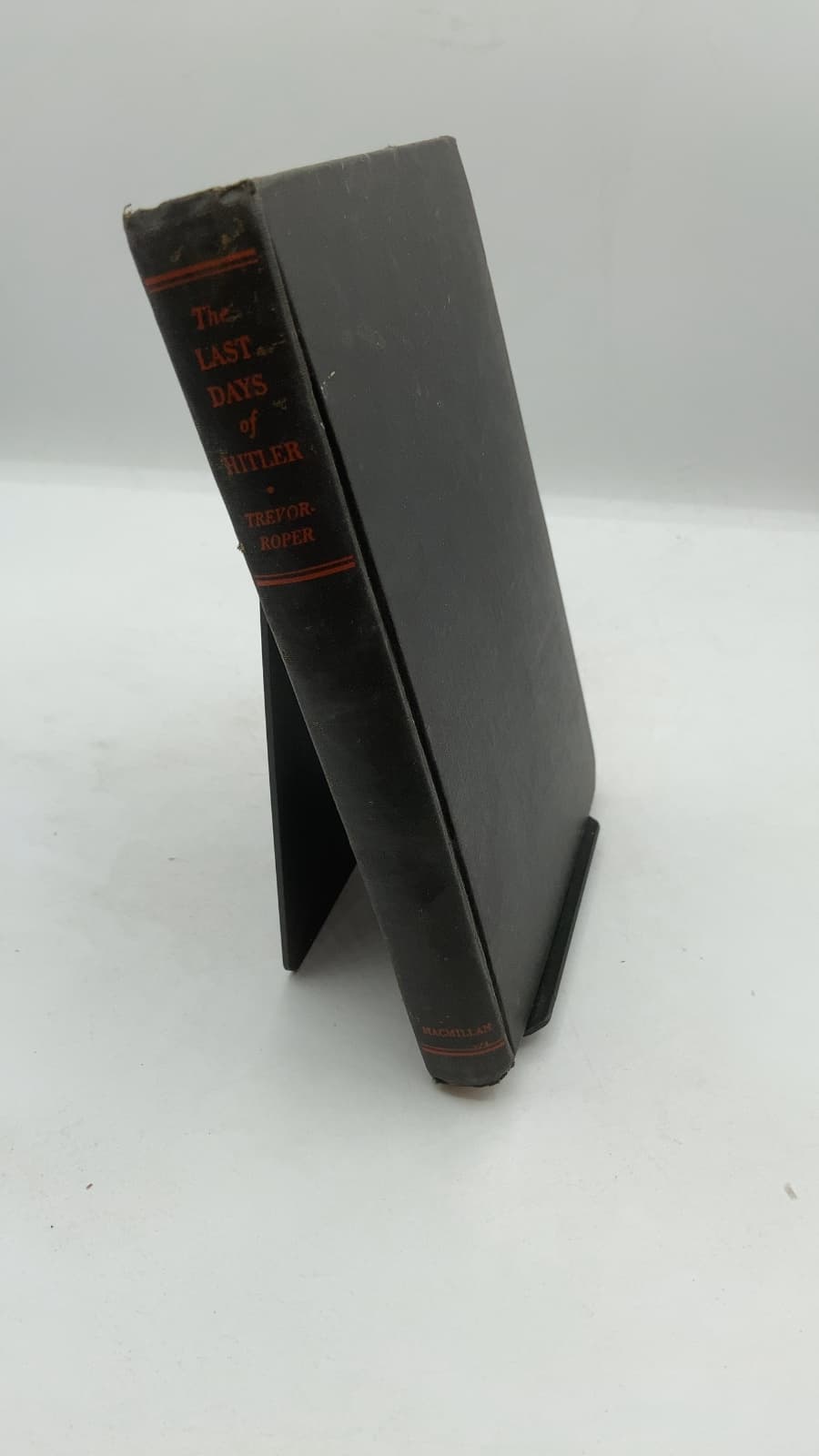 The Last Days of Hitler by H. R. Trevor-Roper - front cover