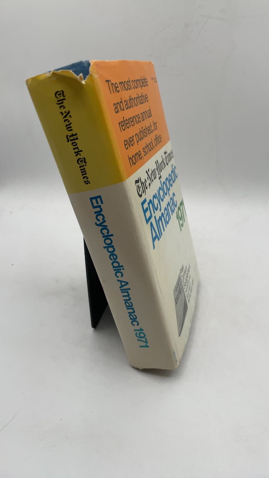 The New York Times Encyclopedic Almanac 1971 by Lee Foster (Editor in Chief), Morris Harth (Managing Editor) - front cover