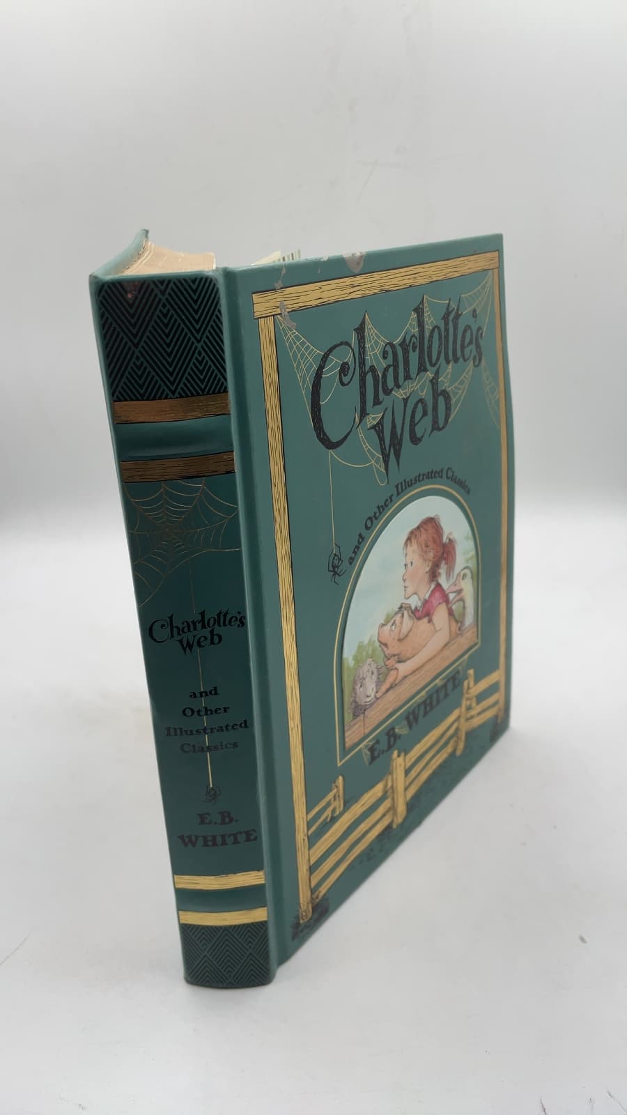 Charlotte's Web and Other Illustrated Classics