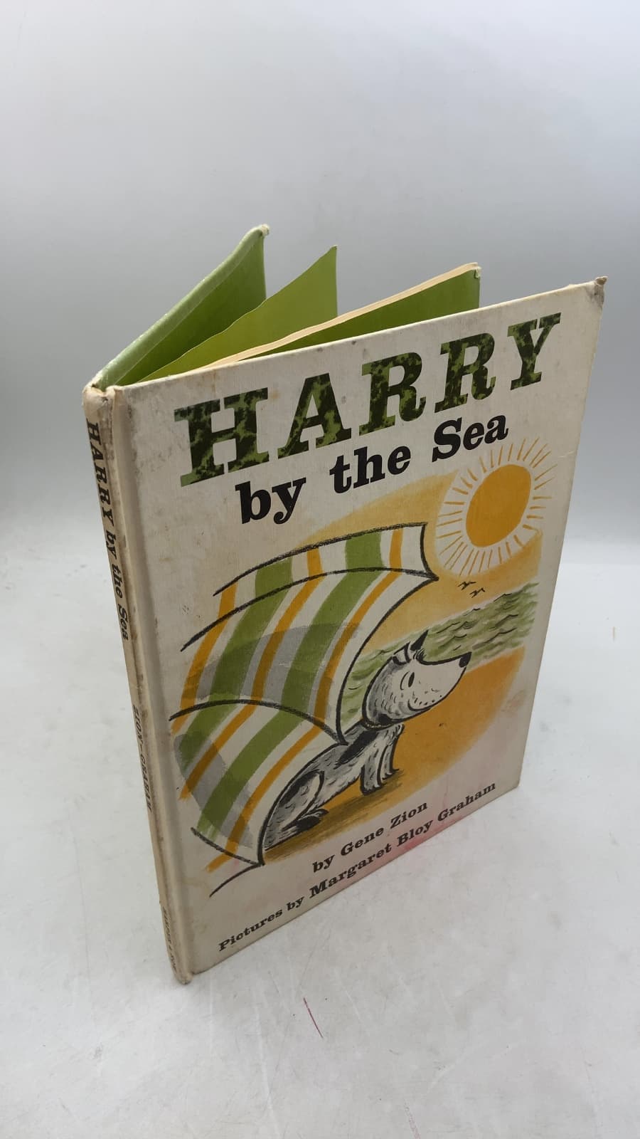 Harry by the Sea by Gene Zion - front cover
