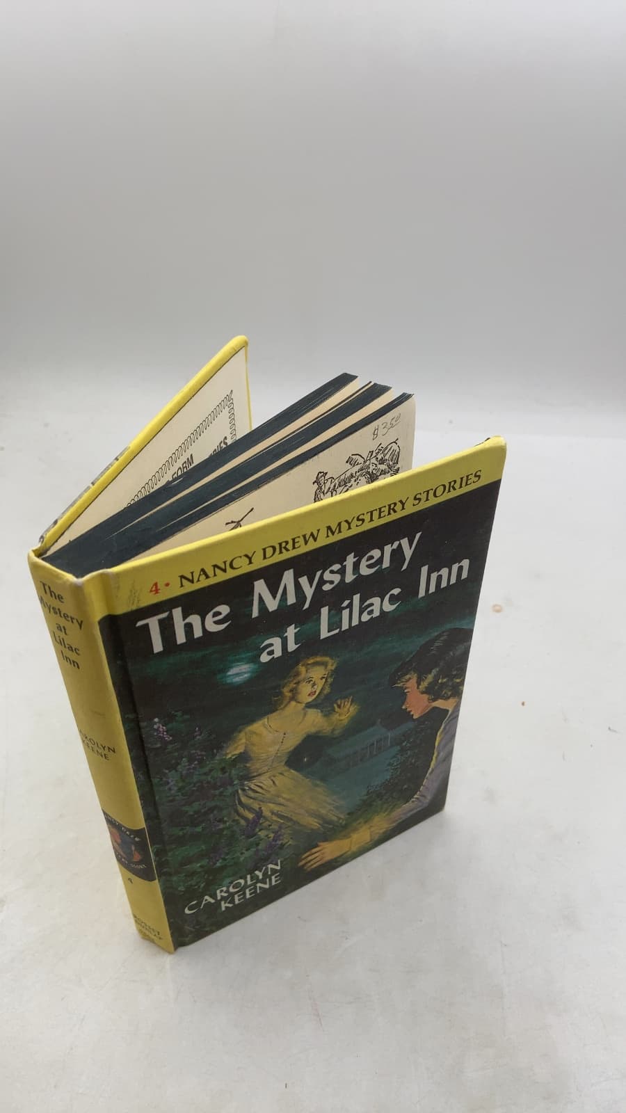 The Mystery at Lilac Inn by Carolyn Keene - front cover