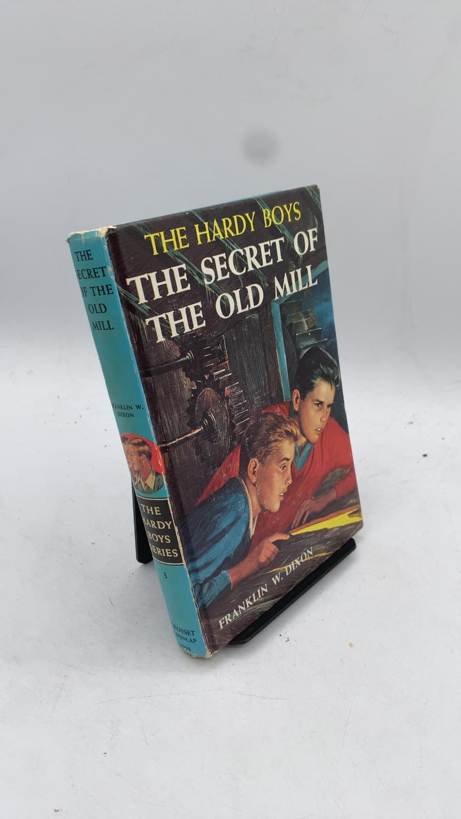 The Secret of the Old Mill by Franklin W. Dixon - front cover