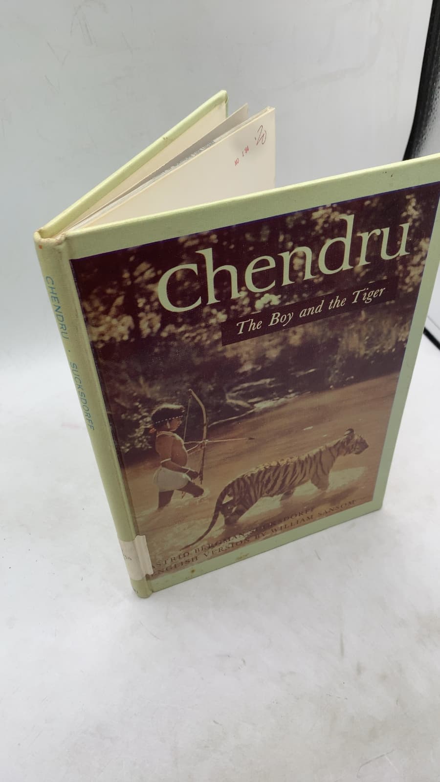 Chendru: The Boy and the Tiger by Astrid Bergman Sucksdorff - front cover