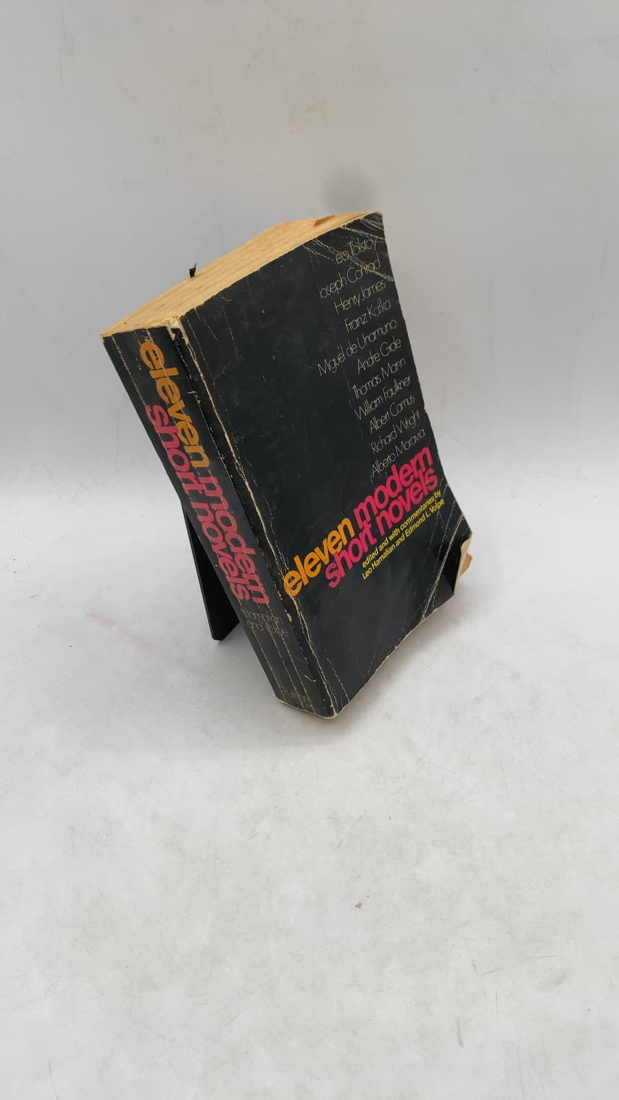 Eleven Modern Short Novels by Leo Hamalian and Edmond L. Volpe - front cover