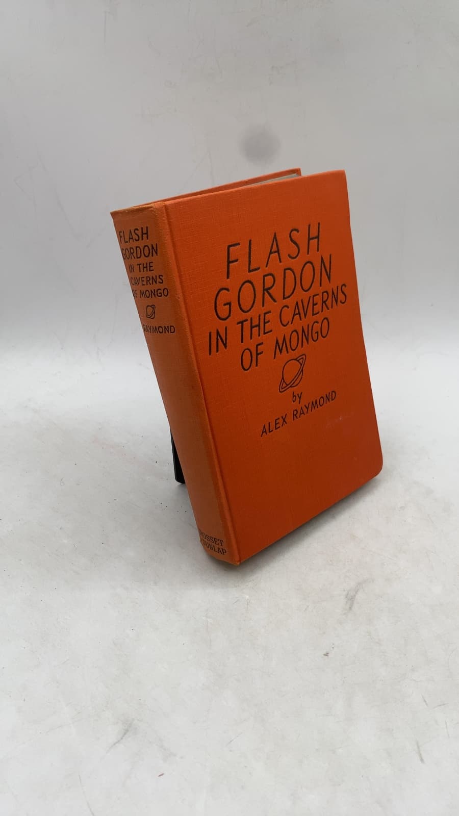 Flash Gordon IN THE Caverns OF Mongo